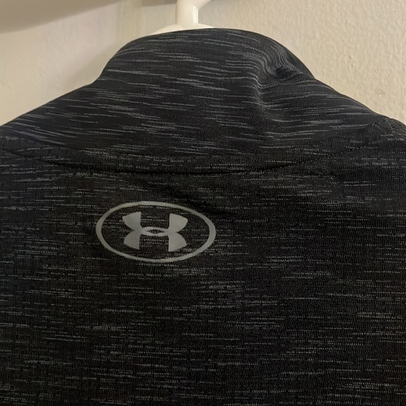 NWOT MENS UNDER ARMOUR HEATGEAR SHIRT 🔥 - Picture 5 of 9